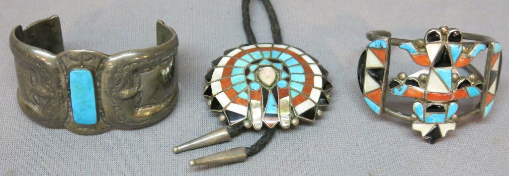LOT OF 3 PIECES OF NATIVE AMERICAN SILVER JEWELRY (1 of 8)