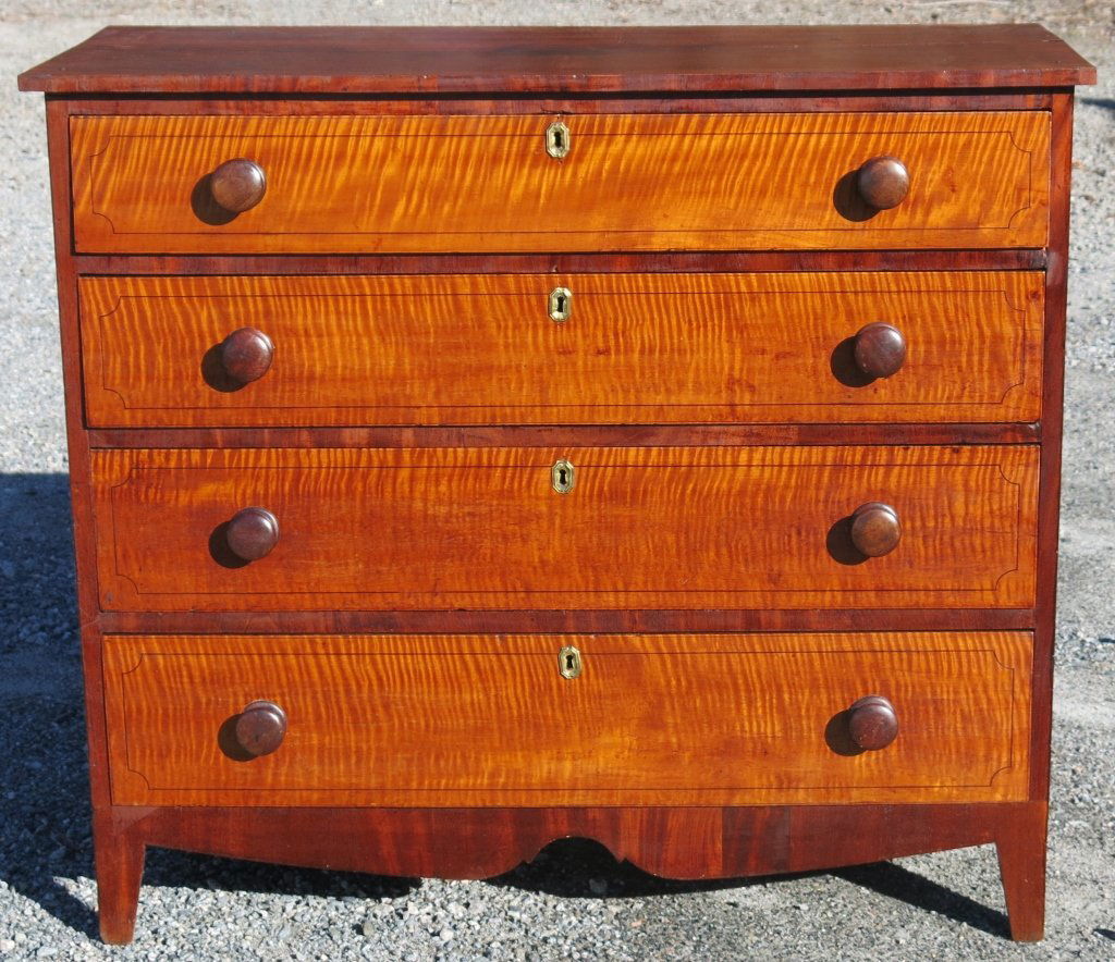 SHERATON MAHOGANY AND TIGER MAPLE CHEST (1 of 6)