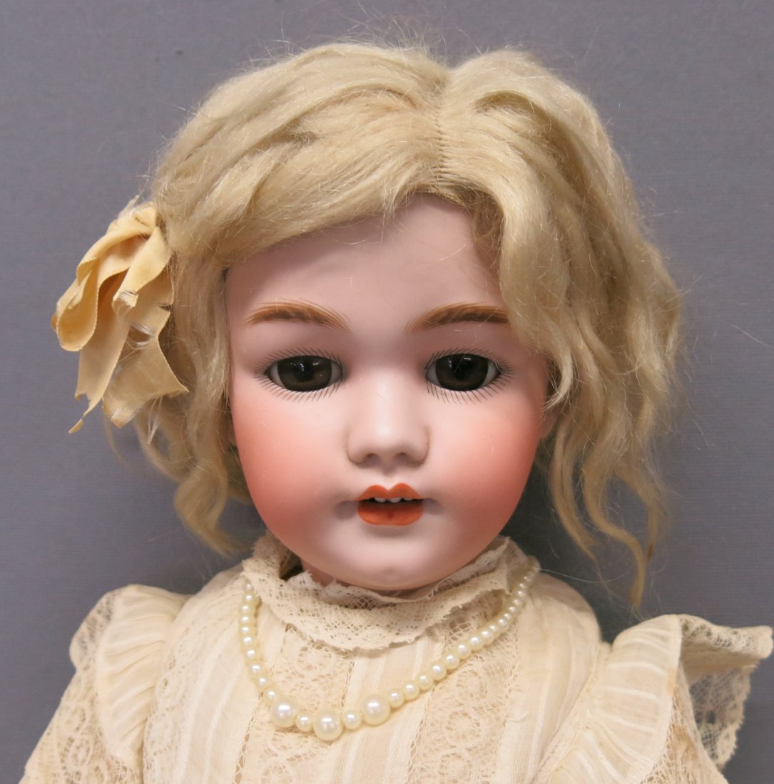 SIMON & HALBIG #1249 BISQUE SOCKET HEAD DOLL (1 of 4)