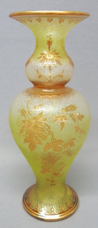 MID 19TH C. ST. LOUIS ETCHED ART GLASS VASE (1 of 5)
