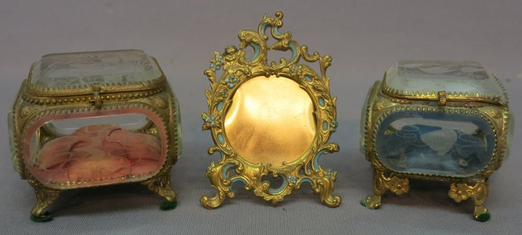 TWO ETCHED JEWEL CASKETS AND A SMALL GILT FRAME: TWO ETCHED JEWEL CASKETS AND A SMALL GILT FRAME LARGEST MEASURES 3 1/4" X 3 1/4" X 3 1/4"
