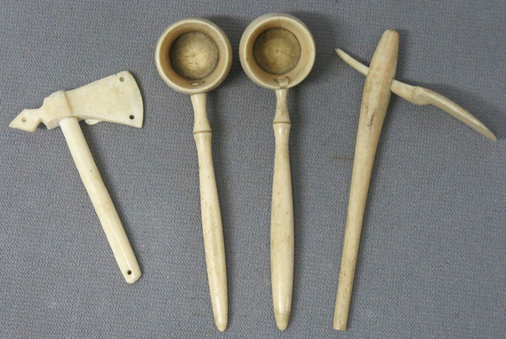 LOT OF HAND CARVED WHALEBONE DOO-DADS (1 of 2)