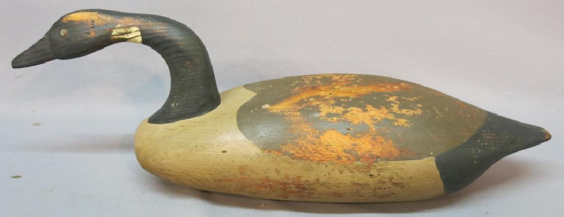 HOLLOW BODY HISSING CANADA GOOSE DECOY (1 of 1)