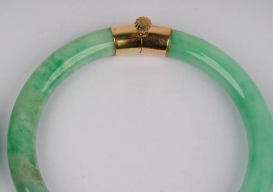 JADE BANGLE