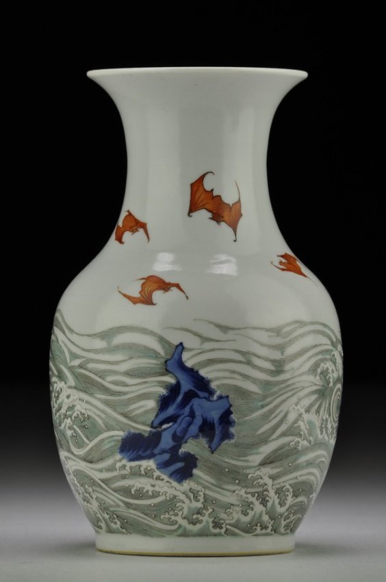 QING VASE (1 of 4)