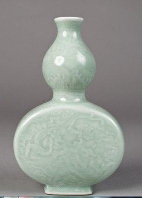 QING VASE (1 of 2)