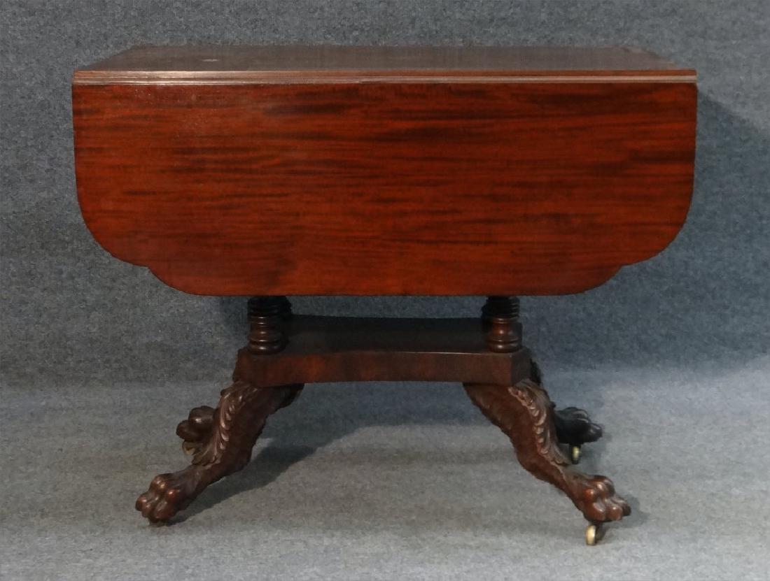 NY LATE FEDERAL CLASSICALLY CARVED BREAKFAST TABLE (1 of 8)