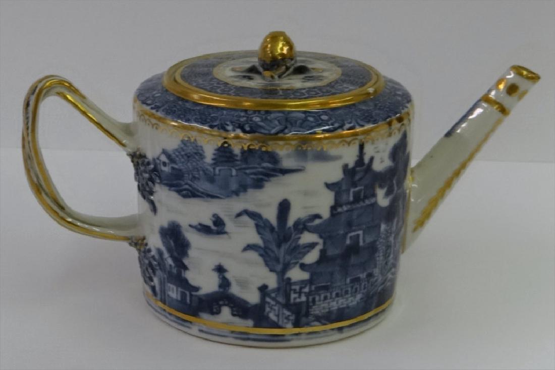 CHINA TRADE DRUM SHAPED TEAPOT W/ BERRY FINIAL (1 of 3)