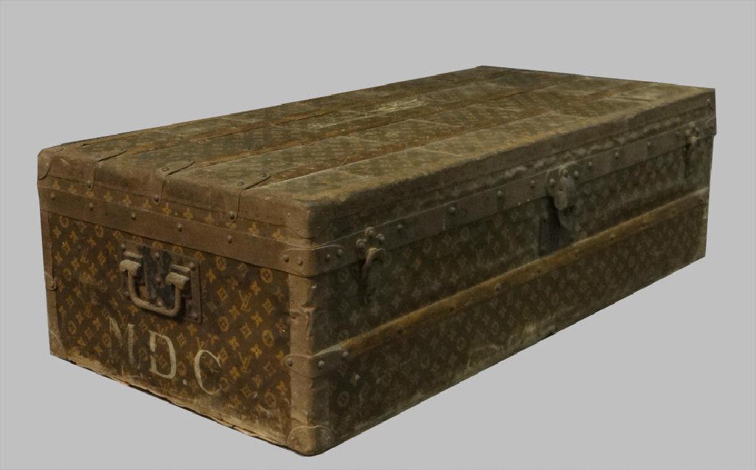 VINTAGE LOUIS VUITTON TRUNK (1 of 7)
