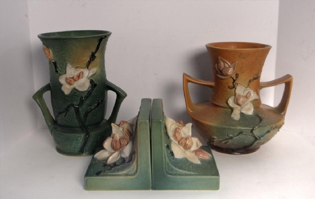 MAGNOLIA ROSEVILLE BOOKENDS & 2 VASES (1 of 9)