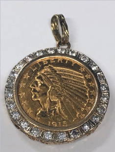 INDIAN HEAD $5 GOLD PIECE W/ DIAMOND SURROUND APPROX.: INDIAN HEAD $5 GOLD PIECE W/ DIAMOND SURROUND APPROX. 8.9 DWT