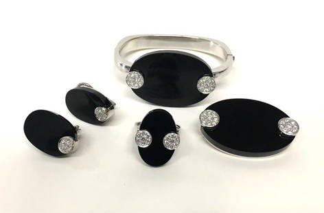 GERMAN 20THC. ONYX, DIAMOND & 18KT WHITE GOLD RING: GERMAN 20THC. ONYX, DIAMOND & 18KT WHITE GOLD RING BRACELET, EAR CLIPS & BROOCH (62.8 DWT)