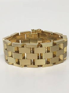 18KT SQUARE LINK TANK BRACELET 7 1/4" LONG 1" WIDE: 18KT SQUARE LINK TANK BRACELET 7 1/4" LONG 1" WIDE (APPROX. 3.3 TROY OZ)