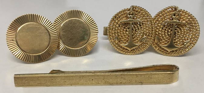 14KT GOLD GENTS LOT INC. TIFFANY CUFF LINKS, 14KT TIE: TIE BAR, 14 KT CUFF LINKS APPROX. 20 DWT