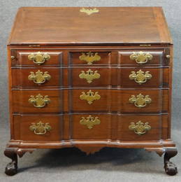 18THC. BOSTON BLOCK FRONT MAHOGANY SLANT LID DESK 44"