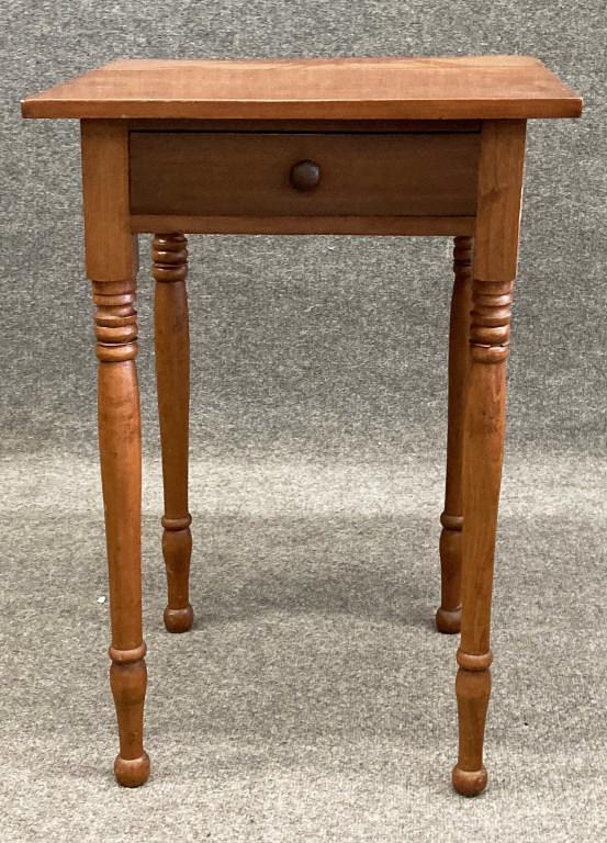 CHERRY COUNTRY SHERATON ONE DRAWER STAND 28" TALL (TOP: CHERRY COUNTRY SHERATON ONE DRAWER STAND 28" TALL (TOP 20" X 19 1/2") 28" TALL (TOP 20" X 19 1/2")
