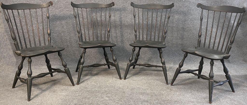 SET OF 4 CUSTOM FAN BACK WINDSOR CHAIRS IN DARK GREEN: SET OF 4 CUSTOM FAN BACK WINDSOR CHAIRS IN DARK GREEN PAINT GREEN PAINT GREEN PAINT
