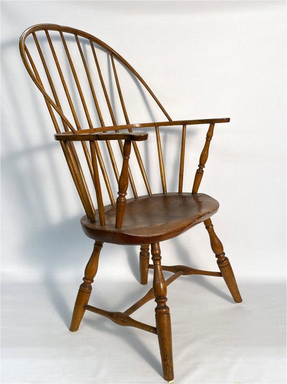 AMERICAN 18THC. WINDSOR SACK BACK ARM CHAIR REFINISHED (1 of 4)