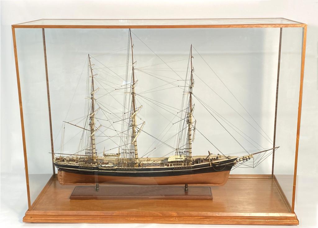 CASED SHIP MODEL OF "SOVEREIGN OF THE SEAS" 3 MAST: CASED SHIP MODEL OF "SOVEREIGN OF THE SEAS" 3 MAST CLIPPER SHIP (30 1/2" TALL X 41" LONG X 15 1/2' DEEP)