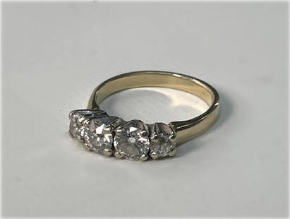 DIAMOND RING WITH 4 DIAMONDS IN 14KT YELLOW GOLD: DIAMOND RING WITH 4 DIAMONDS IN 14KT YELLOW GOLD APPROX. 2.8 DWT