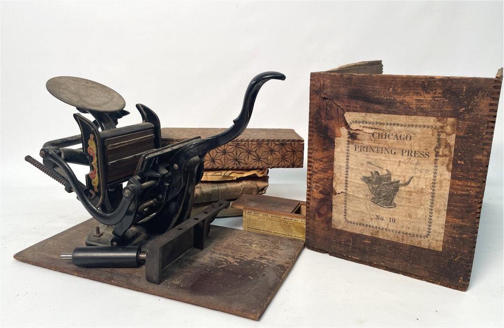 MINIATURE CHICAGO PRINTING PRESS WITH TYPE IN ORIGINAL (1 of 6)