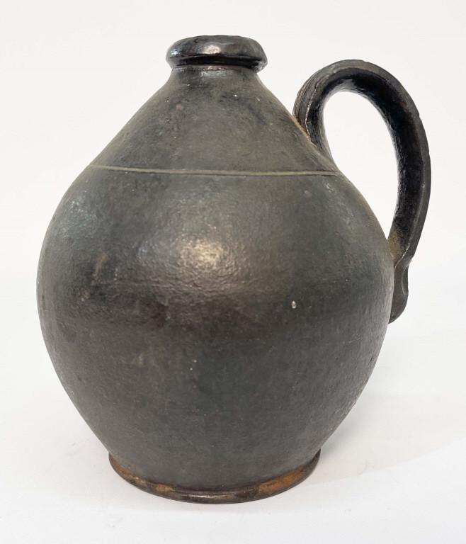 19THC. REDWARE JUG WITH DARK GLAZE , 7 3/4"  TALL (1 of 6)