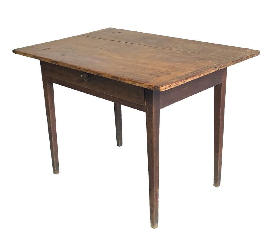 FINE NEW ENGLAND TAP TABLE IN OLD SURFACE ONE BOARD TOP (27 1/2" X 26" X 39 1/4") (1 of 7)