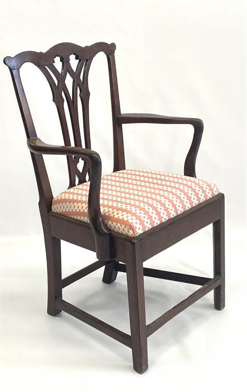 18THC. PHILADELPHIA CHIPPENDALE ARMCHAIR 36 1/2" TALL TO THE TOP OF THE BACK X 22 1/2" WIDE X 17 (1 of 6)