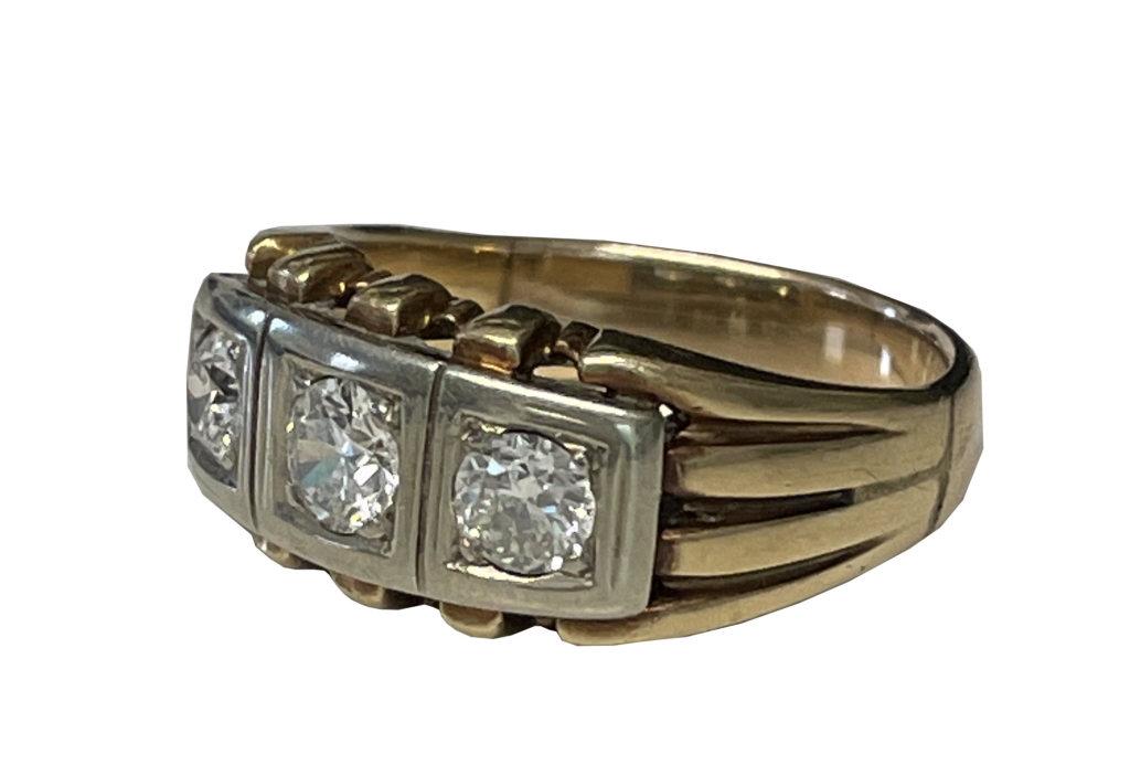 14KT YELLOW GOLD RING WITH THREE DIAMONDS APPROX. 6.3 DWT (1 of 6)