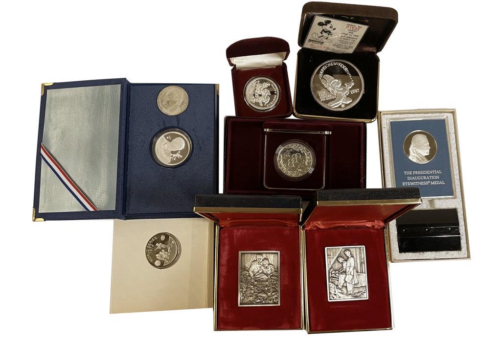 SILVER MEDALLIONS INC. DISNEY, NORMAN ROCKWELL, US OLYMPIC COIN, BASEBALL & THE POPE APPROX. 16 TROY: SILVER MEDALLIONS INC. DISNEY, NORMAN ROCKWELL, US OLYMPIC COIN, BASEBALL & THE POPE APPROX. 16 TROY OZ
