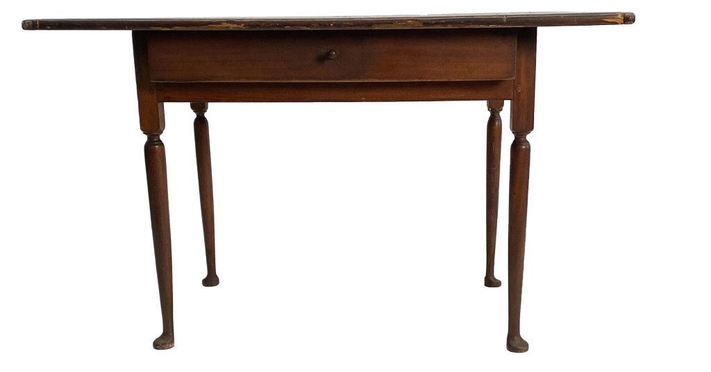 QUEEN ANNE TABLE WITH ONE BOARD TOP BREAD BOARD ENDS (28" TALL TOP 45 3/4" X 31" ) (1 of 7)