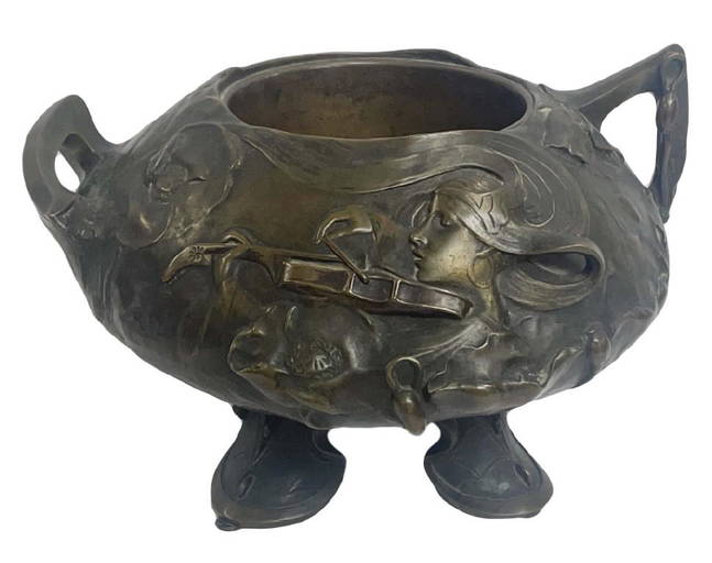 BRONZE ART NOUVEAU TWO HANDLED JARDINEER 16" X 9 1/2" WITH A 7" WELL