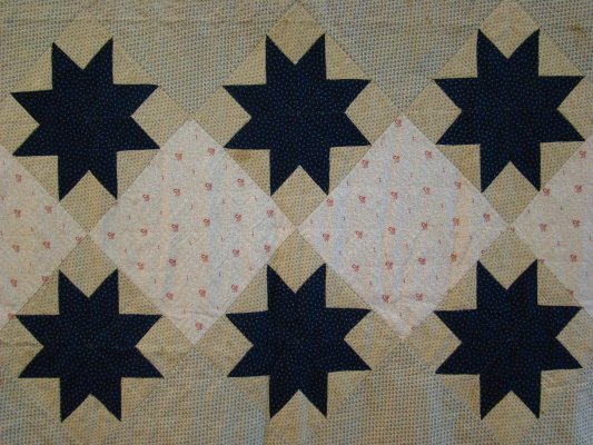 Patchwork Star Pattern Quilt - 2