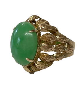 IMPERIAL JADE RING IN 14KT YELLOW GOLD SETTING APPROX. 5.3 DWT: IMPERIAL JADE RING IN 14KT YELLOW GOLD SETTING APPROX. 5.3 DWT