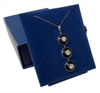 14 KT WHITE GOLD DIAMOND & ONYX DROP NECKLACE DIAMONDS APPROX.: 14 KT WHITE GOLD DIAMOND & ONYX DROP NECKLACE DIAMONDS APPROX.