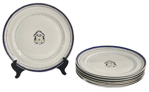 8 - 9 3/4" CHINA  TRADE PORCELAIN DINNER PLATES WITH ARMORIAL CRESTS: 8 - 9 3/4" CHINA TRADE PORCELAIN DINNER PLATES WITH ARMORIAL CRESTS