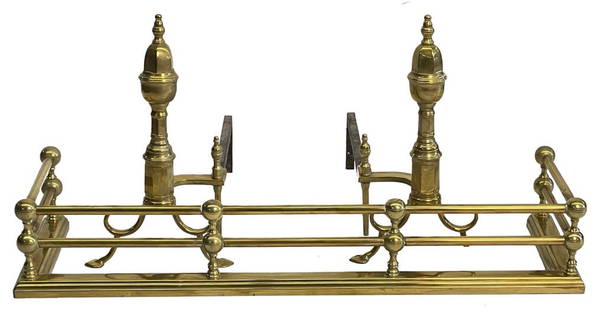 BRASS ANDIRONS & FENDER , IRONS 21" X 22" FENDER 45" WIDE: BRASS ANDIRONS & FENDER , IRONS 21" X 22" FENDER 45" WIDE
