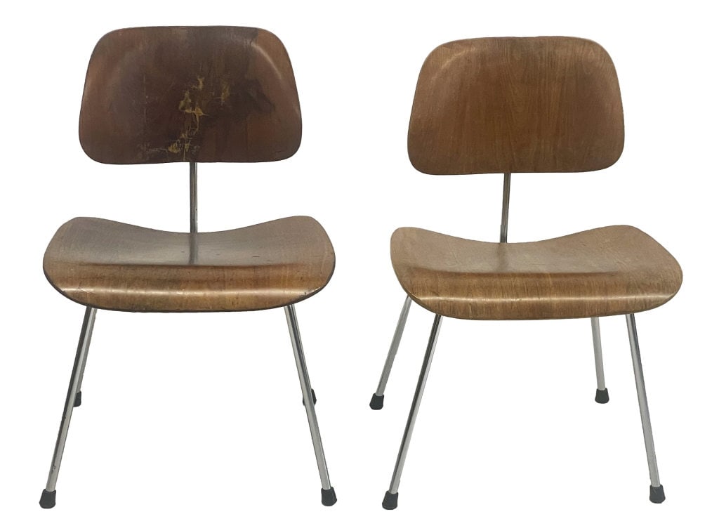 PAIR OF EAMES DESIGN CHAIRS BY HERMAN MILLER 29 1/2" X 19" X 20" (1 of 8)