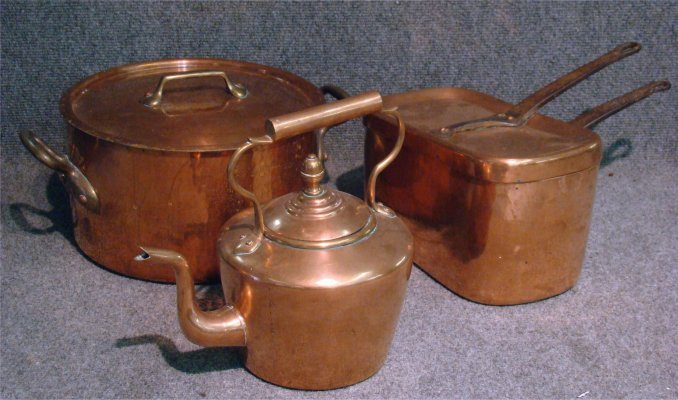 Copper Kettle & Two Copper Pots With Lids: Copper Kettle & Two Copper Pots With Lids