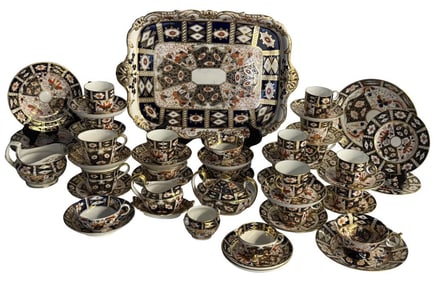 GROUP OF ROYAL CROWN DERBY W/ 18" DAVENPORT TRAY INC. APPROX. 55 PCS. ROYAL CROWN DERBY W/ ASST'D