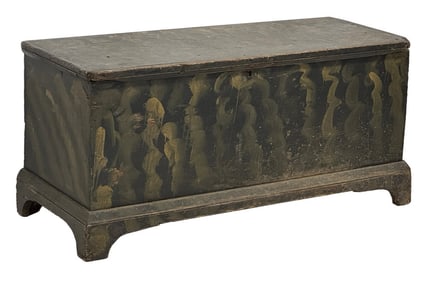 19THC. NEW ENGLAND PAINT DECORATED BLANKET CHEST IN ORIGINAL PAINT   20 1/2" X 43" X 18"