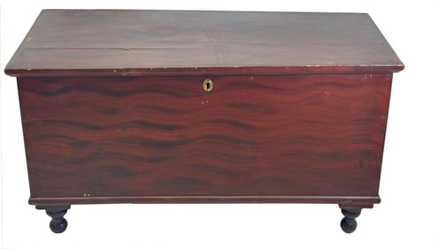 GRAIN PAINTED PINE 6 BOARD BLANKET CHEST WITH TURNED LEGS