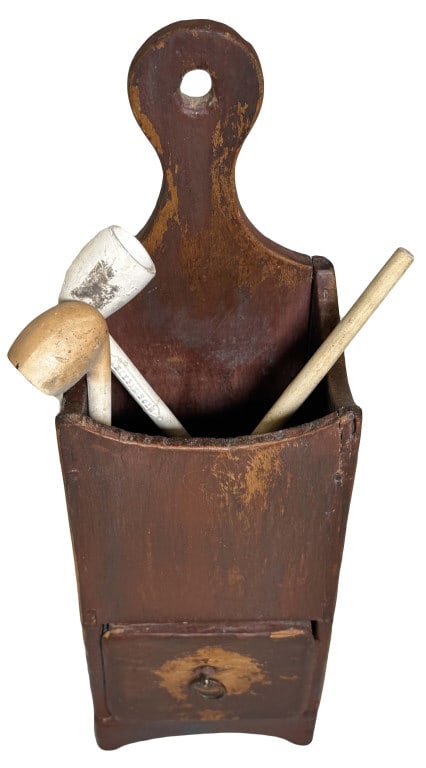 PIPE BOX IN OLD RED PAINT WITH CARVED SIGNATURE ON THE BACK 13 3/4" X 4 1/4" X 3 1/2" (1 of 7)