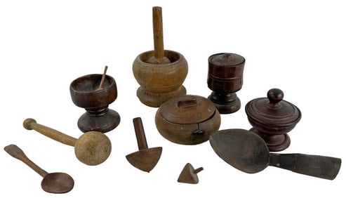 10 PCS TREENWARE, 2 SPOONS, 3 COVERED BOXES, 2 TOPS & MORTAR & PESTEL