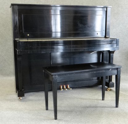 C. 2001 Steinway Piano Model K52 Vertical In Ebony Case: C. 2001 Steinway Piano Model K52 Vertical In Ebony Case With Matching Bench, Seriel Number 553935