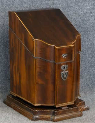 Geo III Knife Box: Geo III Knife Box