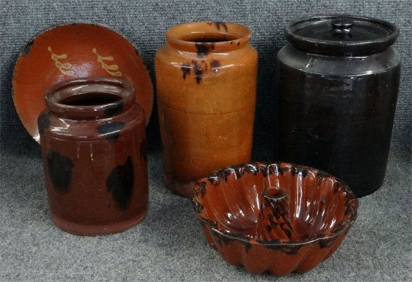 Five Pieces Of Redware, With Minor Chips: Five Pieces Of Redware, With Minor Chips