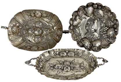 3 SILVER DEEP REPOUSSE SWEET MEAT DISHES, HALLMARK N & 13 APPROX. 9.25 TROY OZ