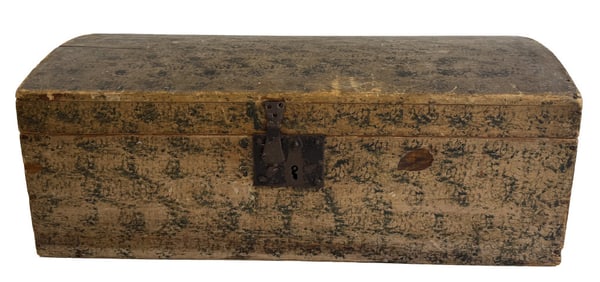 PAINT DECORATED DOME TOP BOX IN GREEN SPATTER ON SALMON PAINT 10 1/2" X 27" X 13 1/2"