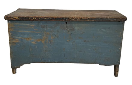 DIMINUTIVE BLUE BLANKET BOX 19" x 34 1/2" x 15"
